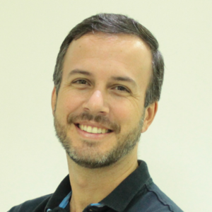 Pablo Corrêa - Enfermagem em Cuidados Intensivos (UTI)