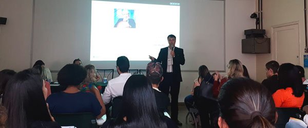 Simpósio Internacional de Terapia Intensiva Simpósio Internacional de Terapia Intensiva