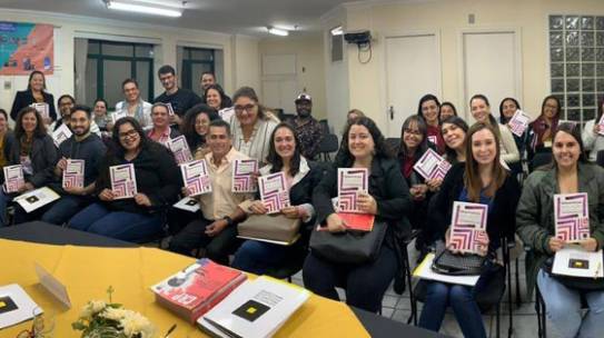 Coordenadora Elza Lobosque escreve livro sobre Avaliação Psicológica